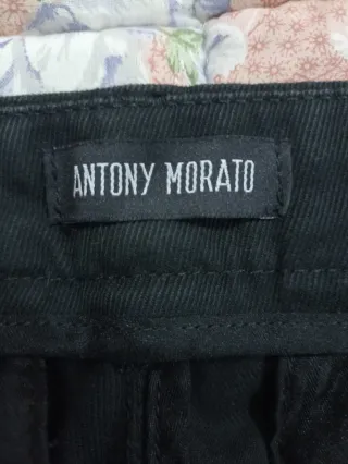 Pantaloni uomo neri.