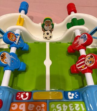 Futbolín educativo con centro de actividades
