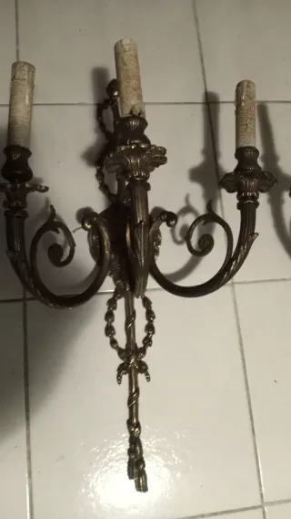 Aplique de pared 3 brazos antiguos tulipas