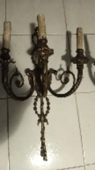 Aplique de pared 3 brazos antiguos tulipas