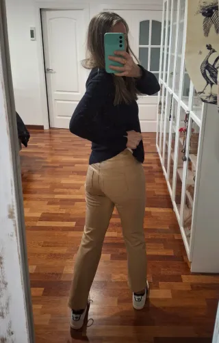 Pantalón efecto piel Calzedonia beige