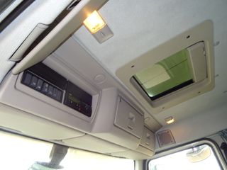 Volvo FL 240-CAMIONES FURGONES