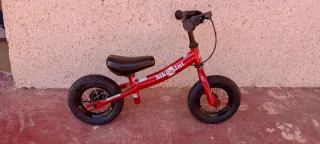 Bicicleta de equilibrio roja Bike Star
