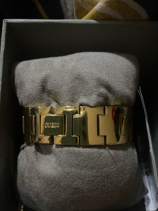 Reloj Guess Dorado Mujer
