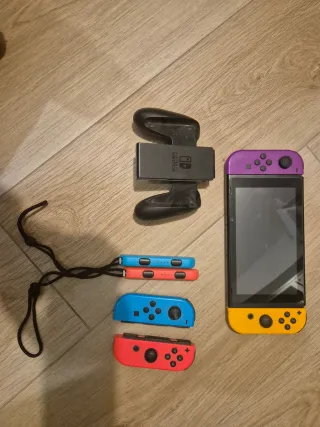 Nintendo Switch + 4 Juegos