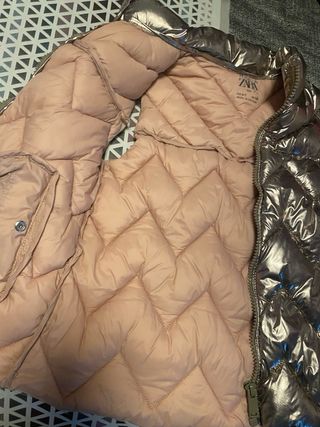 Chaleco acolchado niña dorado talla 6/7