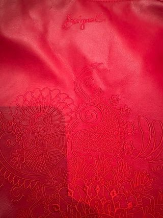Chaqueta Desigual roja de cuero talla 40