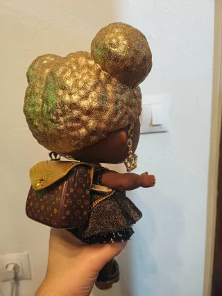 Muñeca LOL Surprise Grande Dorada