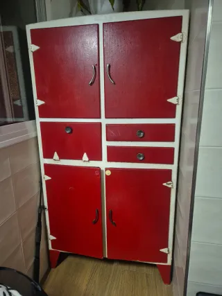 Mueble de cocina vintage rojo y blanco