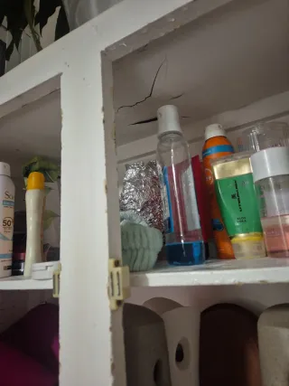 Mueble de cocina vintage rojo y blanco