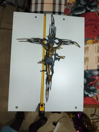 Crucifijo artístico VINTAGE PREMIUM metal fundido