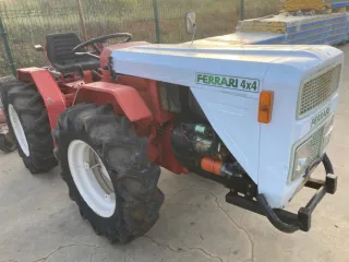 Tractor Ferrari F75 4x4 con documentación