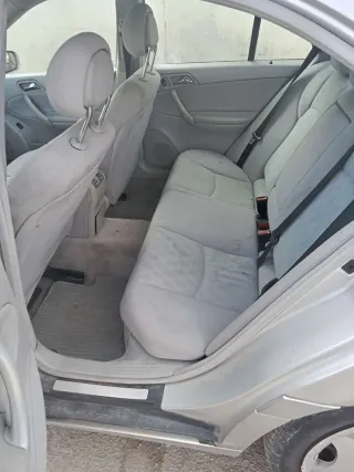 Mercedes-Benz Clase C 2006