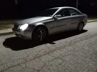 Mercedes-Benz Clase C 2006