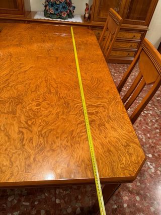 Conjunto mesa y 6 sillas de comedor de madera