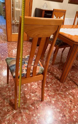 Conjunto mesa y 6 sillas de comedor de madera