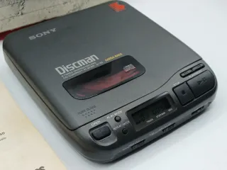 Sony Discman D32, regalo Walkman WM-BF44
