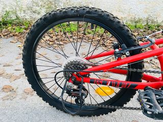 Bicicleta Wyldee Doble Amortiguación 20" para niño