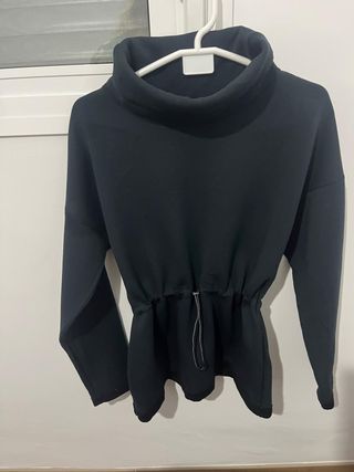 Sudadera negra cuello alto Nike Dri-Fit