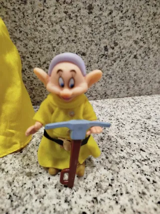 Muñeca Blancanieves y 2 Enanitos Disney