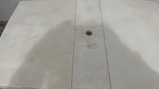 Tavolo pieghevole bianco in plastica