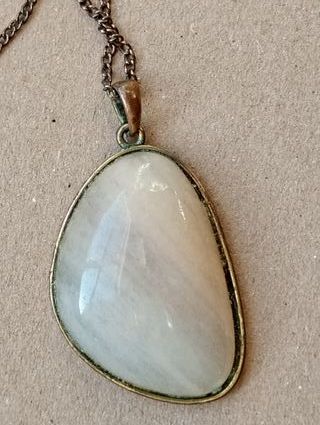 Collar de cuarzo rosa y cobre