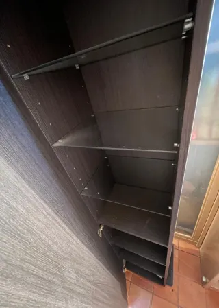 Armario de baño de madera