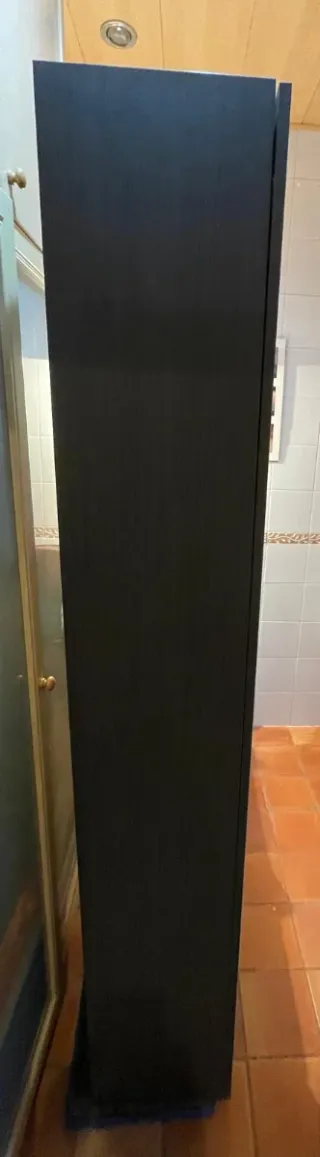 Armario de baño de madera