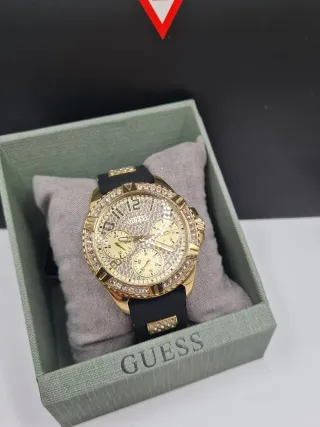 Reloj Guess Dorado y Negro con Cristales