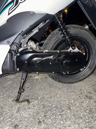 Yamaha Jog RR Blanca