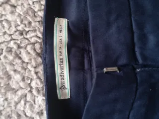 Pantalón azul chica