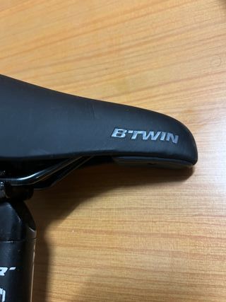 Sillín de bicicleta negro