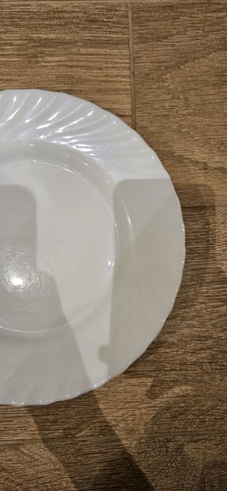 4 Platos llanos de Porcelana Blancos