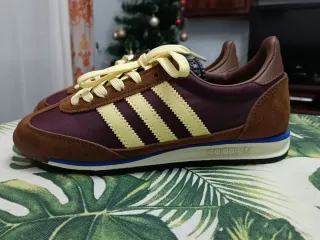 Zapatos Adidas Marrones y Burdeos