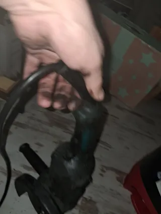 Radial grande Makita con protector y mango de agar