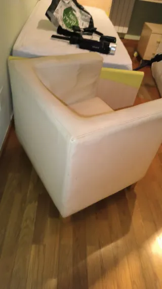 Butaca beige polipiel