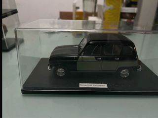 Renault 4L Parisienne scala 1/24