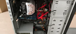 PC Asus Intel I7 950 con Windows 10 pro.