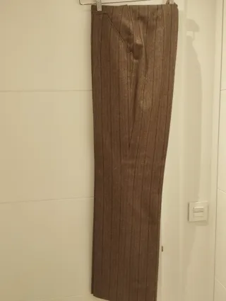 Traje de mujer de Rayas marca Caramelo