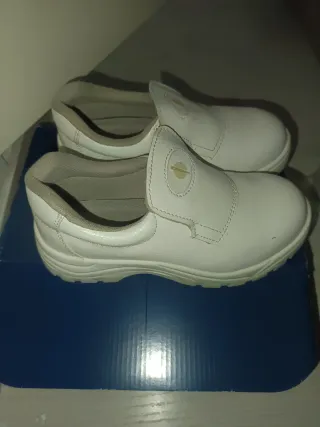 Zapatos de seguridad blancos