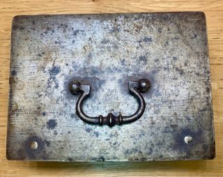 Caja caudales antigua pequeña