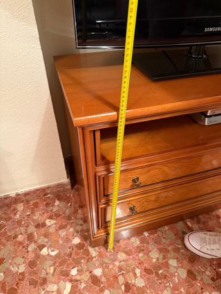 Mueble TV de madera y cristal