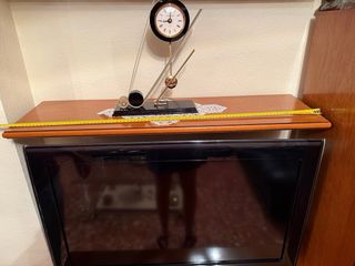 Mueble TV de madera y cristal