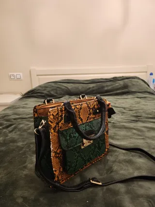 Bolso estampado serpiente