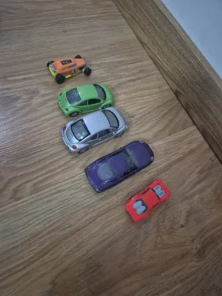 Lote de 5 coches de juguete