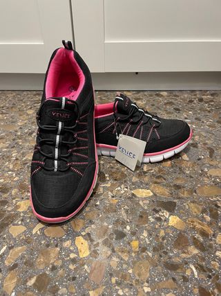Zapatillas Venice Negras y Rosas Talla 38