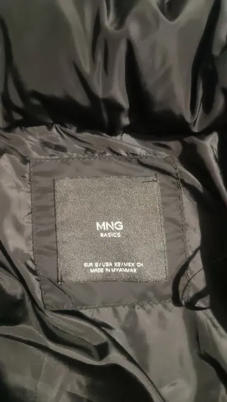 Abrigo Mango Negro Plumas