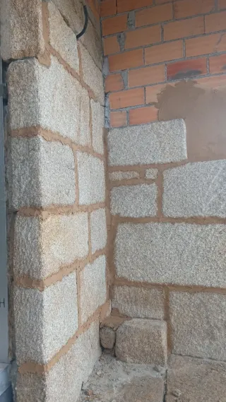 Muros de piedra natural