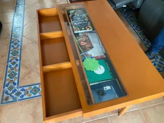 Mesa de centro de madera y cristal