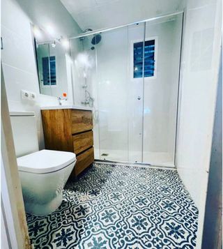 hacemos todo tipo de reformas , baños , cocinas .